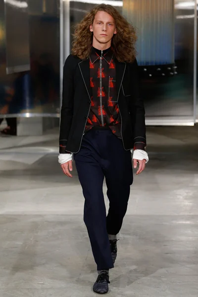 Look 35